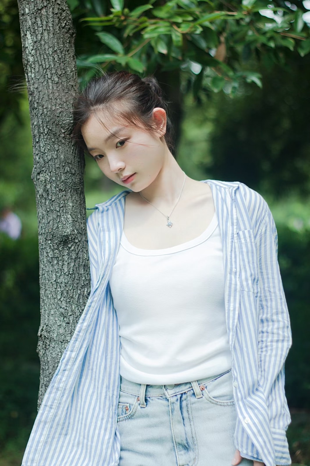 森系公园人像照片 4